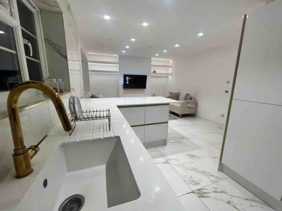 Premium Private Apartment Minutes To Central 伦敦 外观 照片